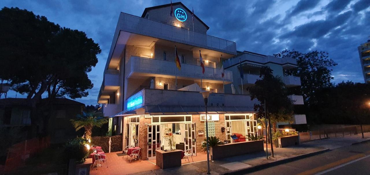 Hotel Nuova Graziosa Lignano Sabbiadoro Exterior foto