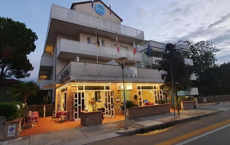 Hotel Nuova Graziosa Lignano Sabbiadoro Exterior foto