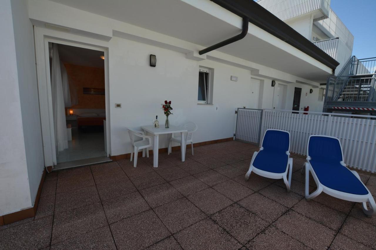 Hotel Nuova Graziosa Lignano Sabbiadoro Zimmer foto